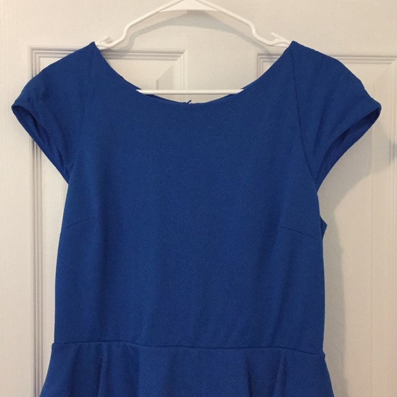 Dress - Picture 4 of 6